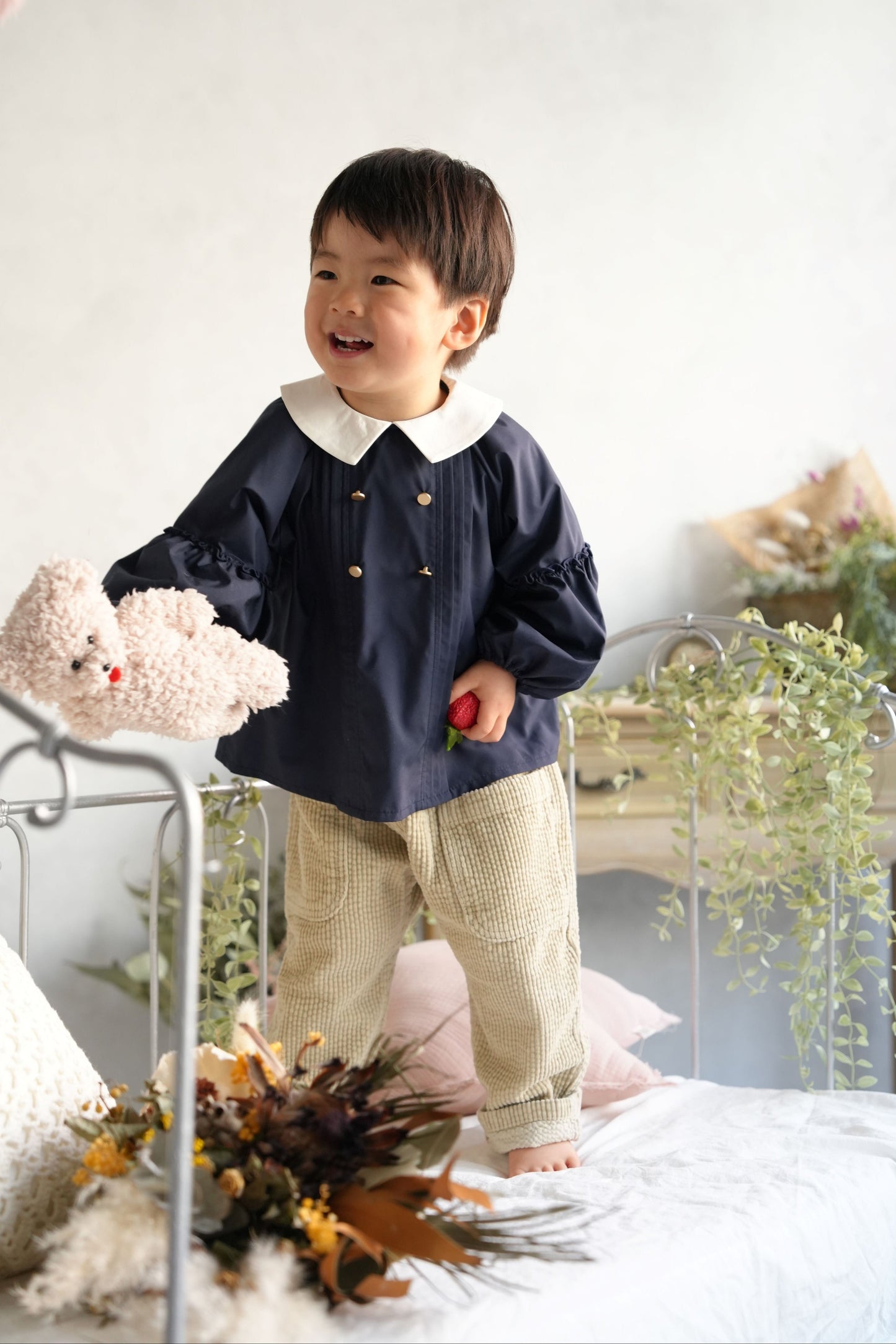 (お食事エプロン)ピンタックブラウス+収納巾着袋付き ネイビー