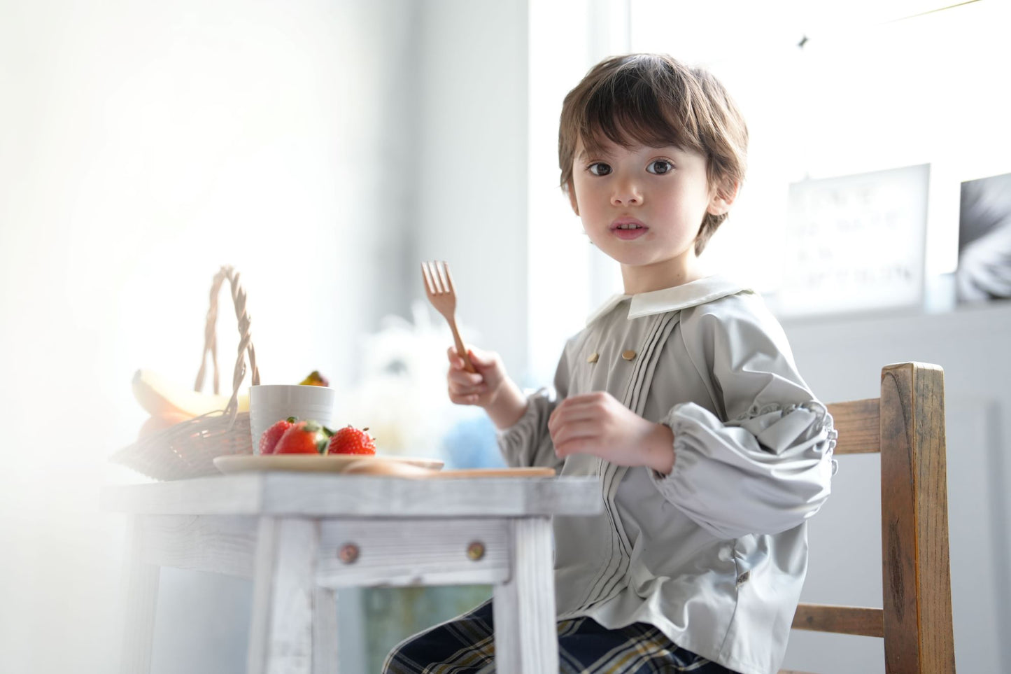 (お食事エプロン)ピンタックブラウス+収納巾着袋付き Lグレー