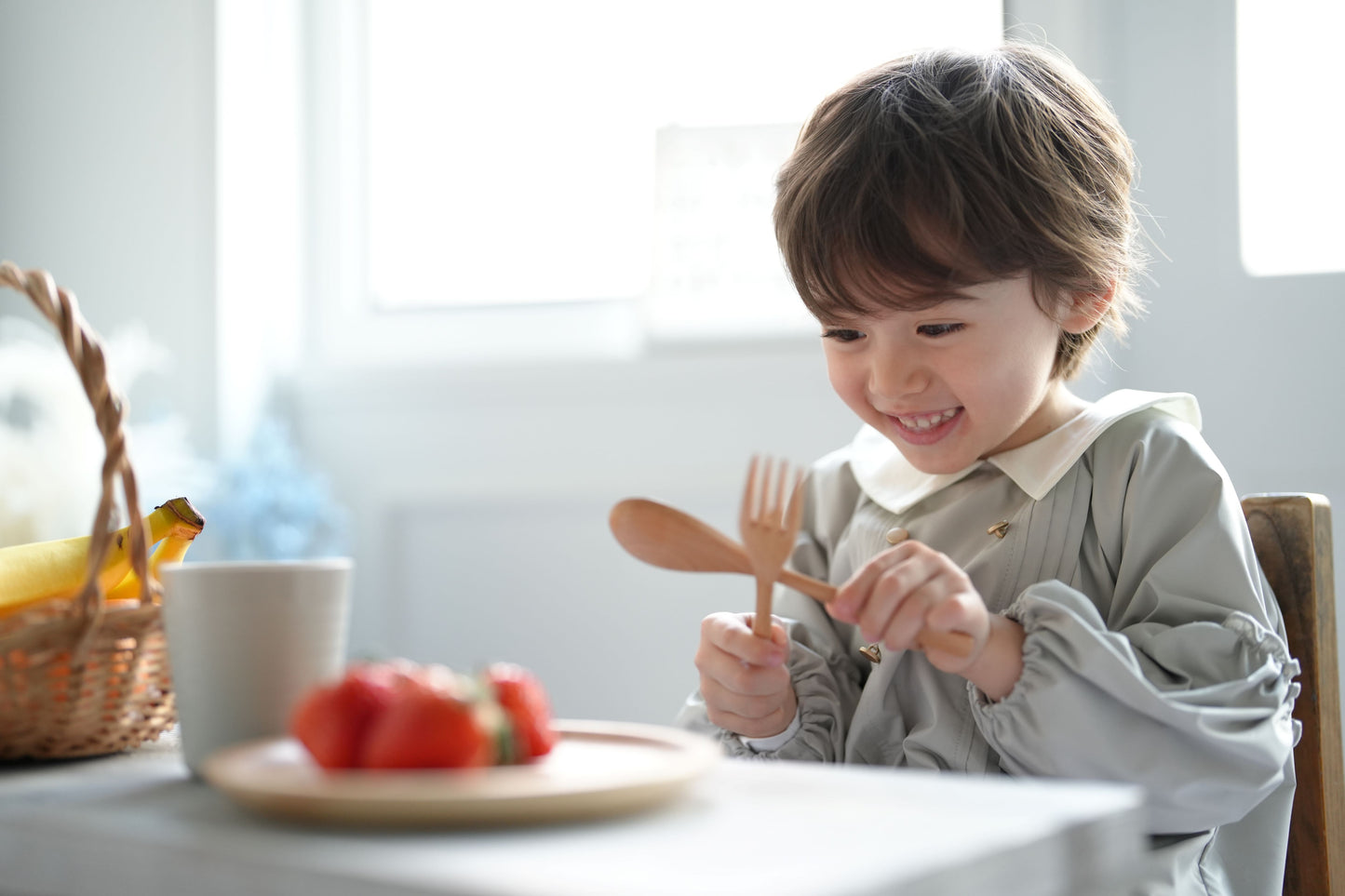 (お食事エプロン)ピンタックブラウス+収納巾着袋付き Lグレー