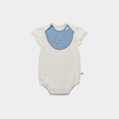 スタイと半袖ボディースーツのセット（ベージュ×ブルー)｜出産祝いにおすすめ